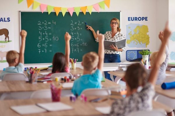 Universitas dengan Jurusan Pendidikan Guru Sekolah Dasar (PGSD) Terbaik di Indonesia