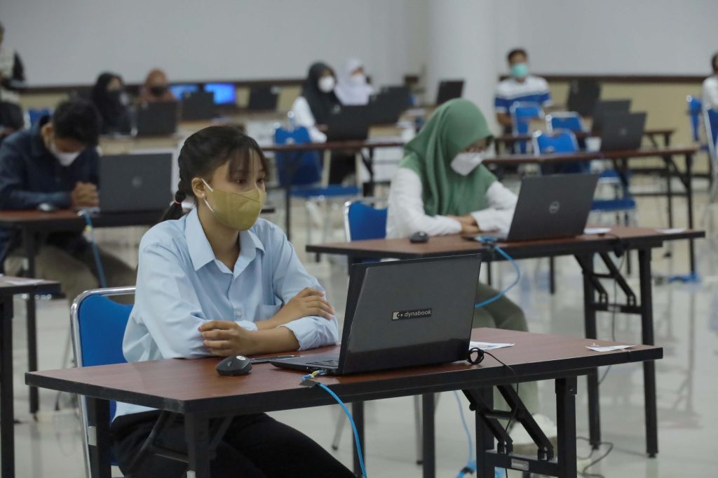 100 Soal Ukom Kebidanan: Cara Tepat Menjawab Soal Skolastik yang Sulit